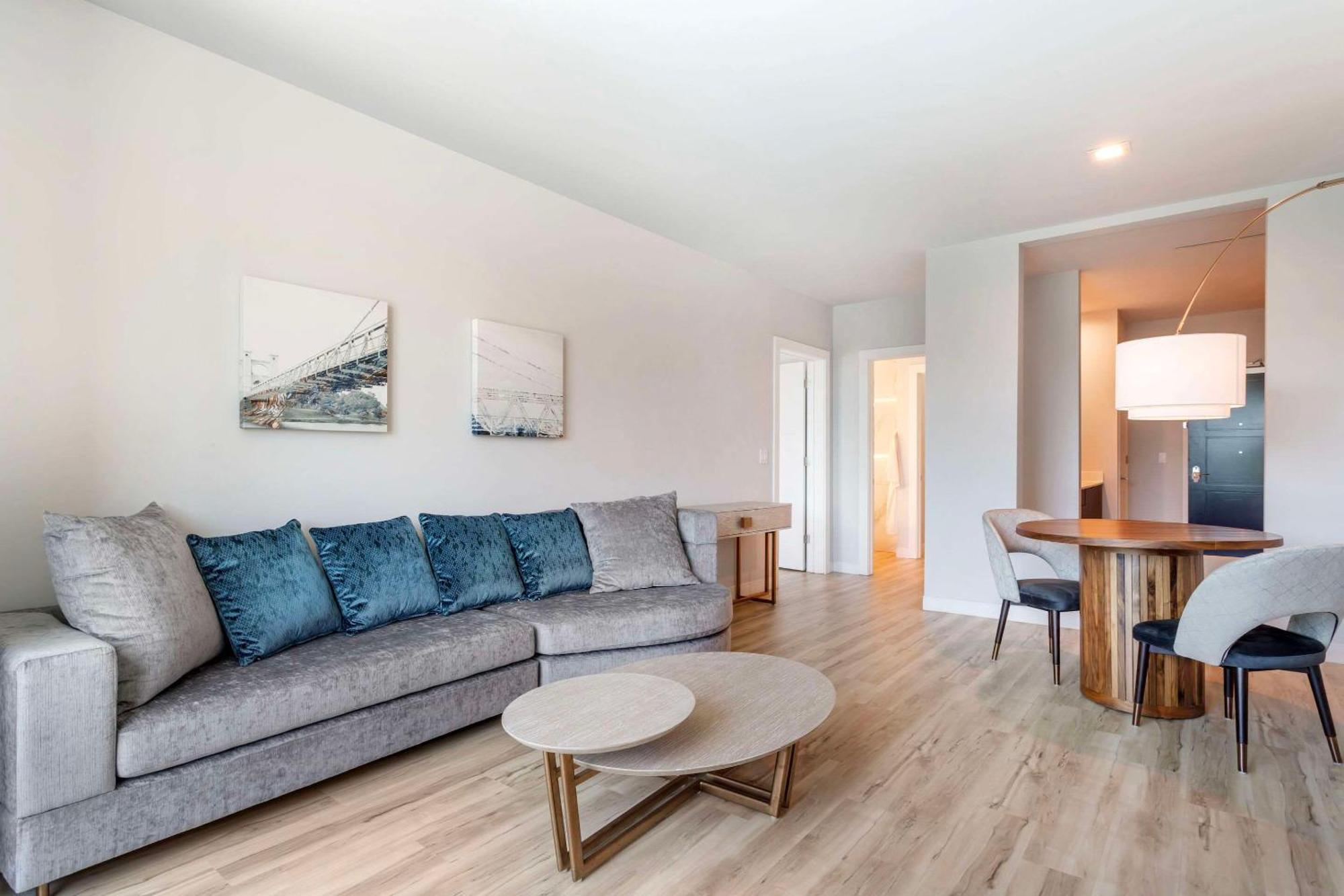 Cambria Hotel Waco University Riverfront المظهر الخارجي الصورة