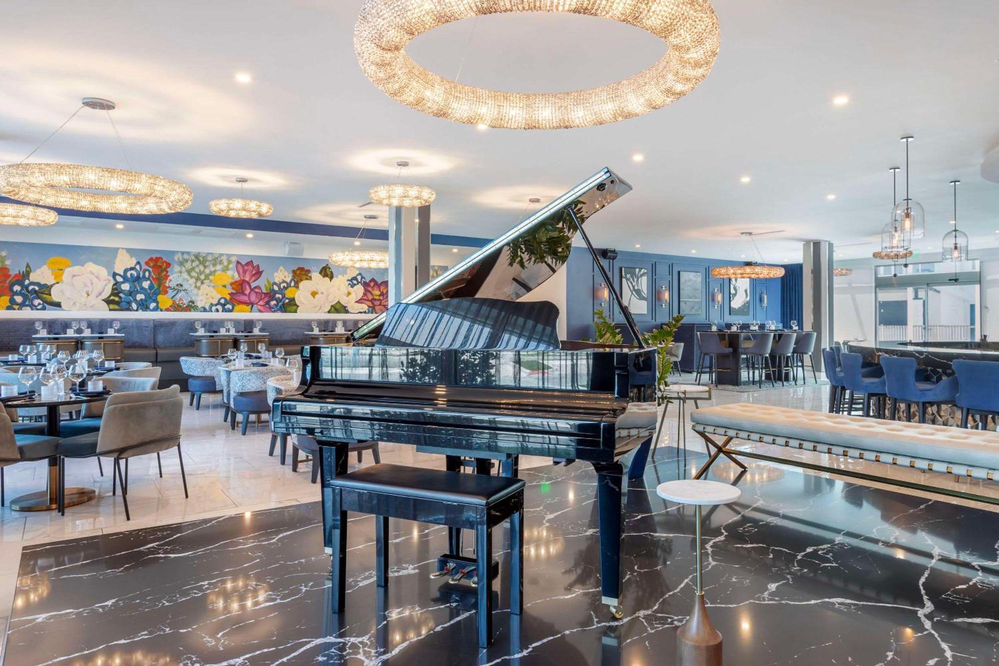 Cambria Hotel Waco University Riverfront المظهر الخارجي الصورة