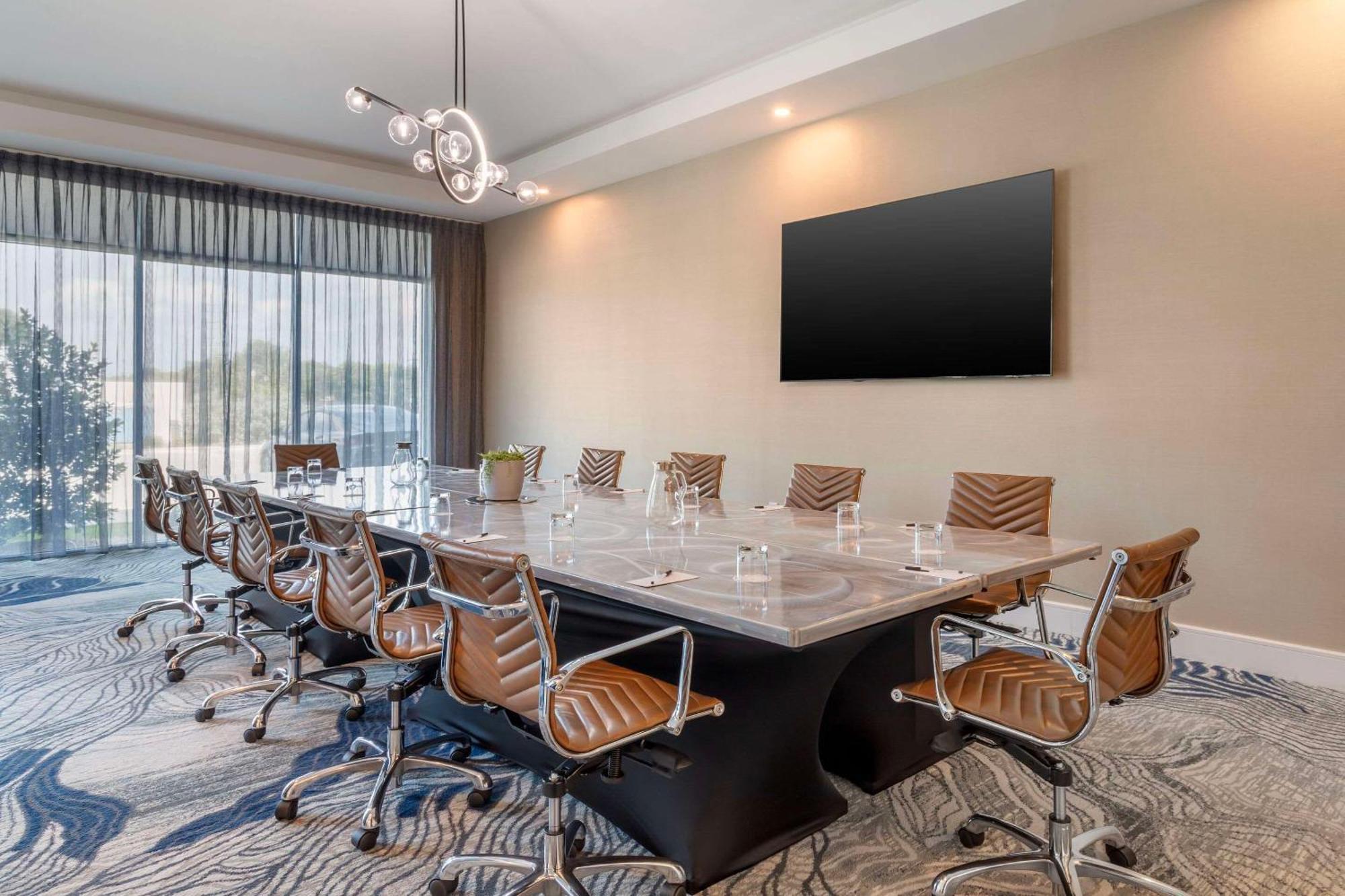 Cambria Hotel Waco University Riverfront المظهر الخارجي الصورة